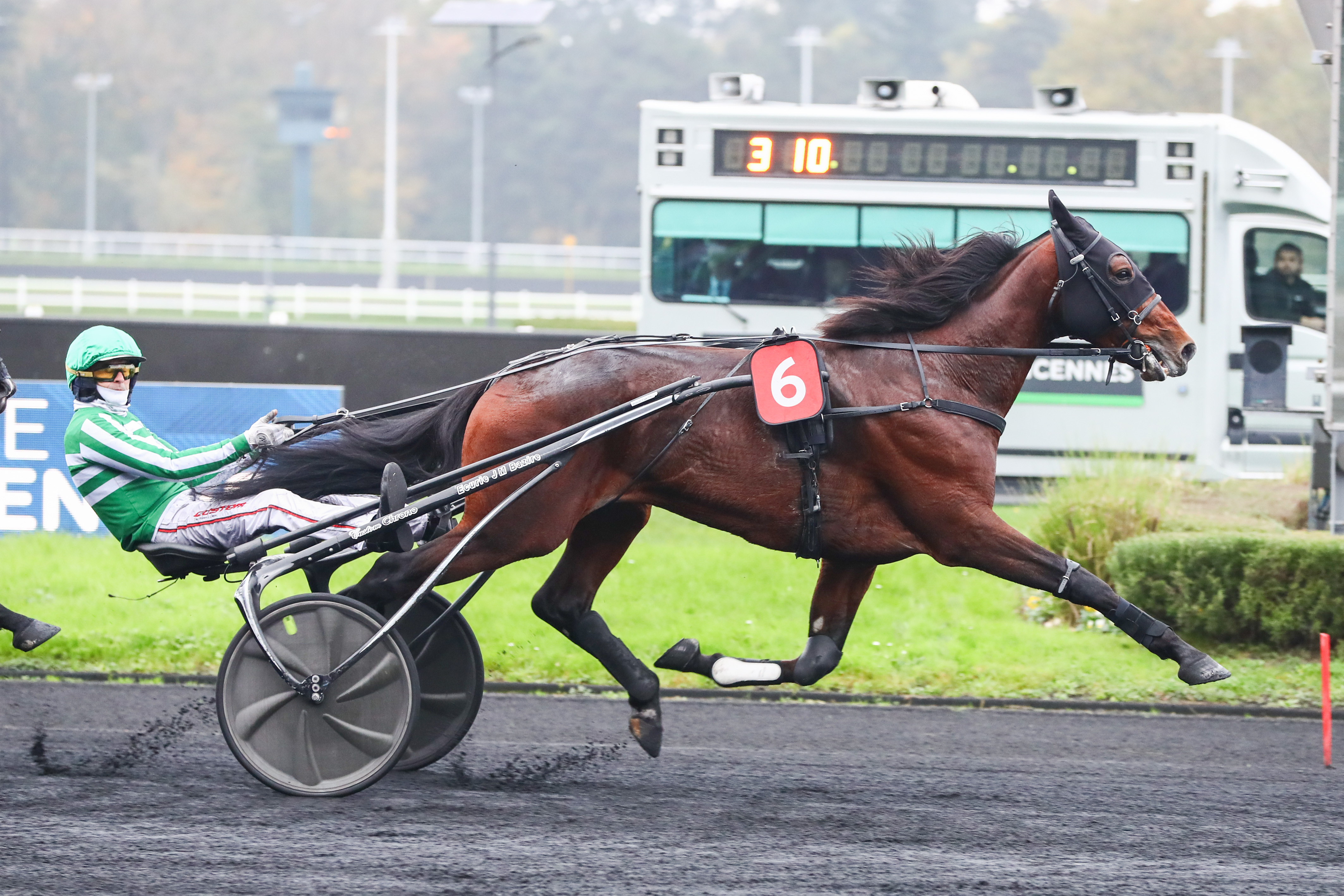 Un cheval hors normes !..

Un palmarès, un modèle, un pedigree d’exception
Le trotteur de 4 ans le plus rapide de l’histoire en France
